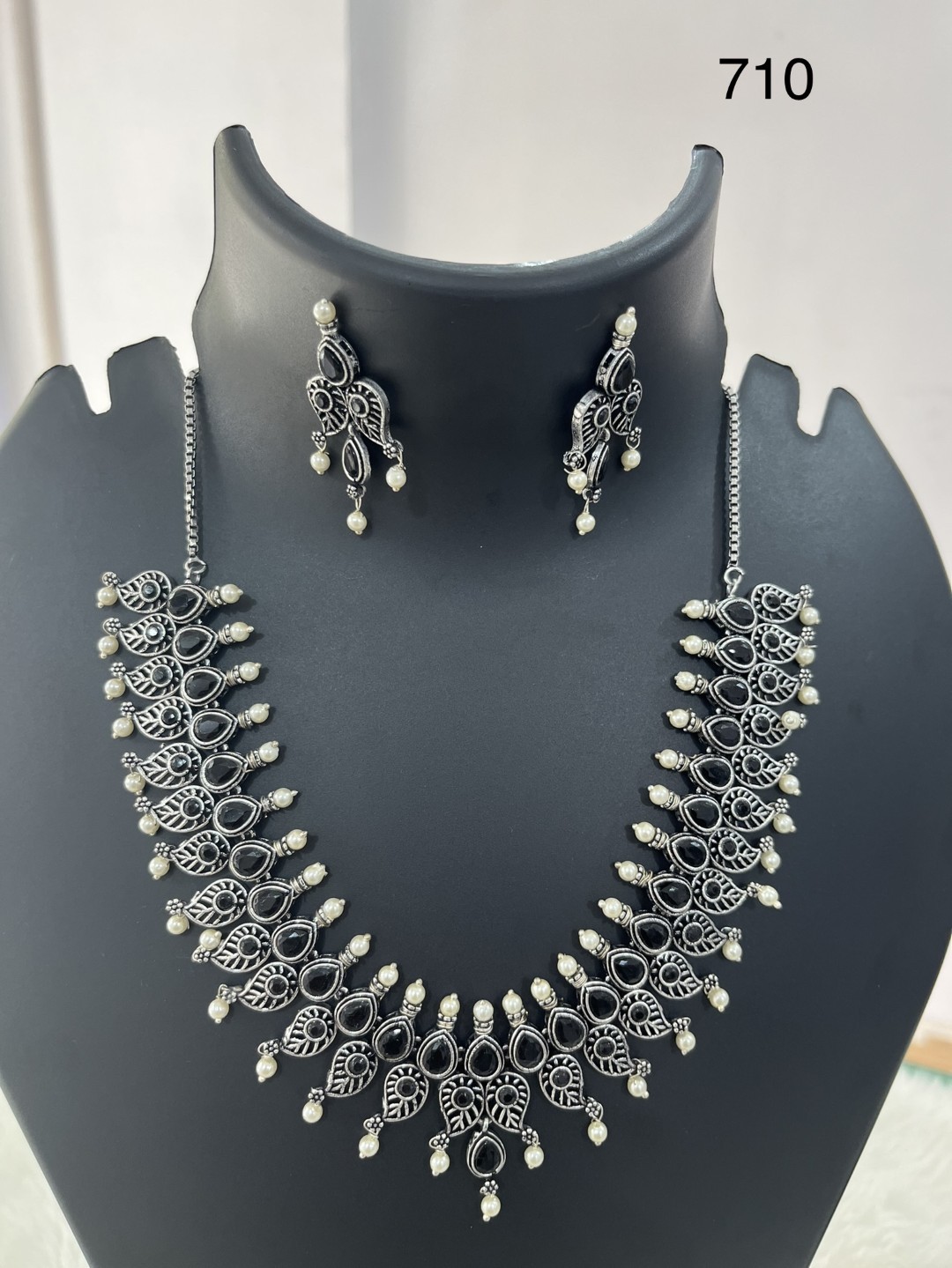 009 - German Silver Necklace